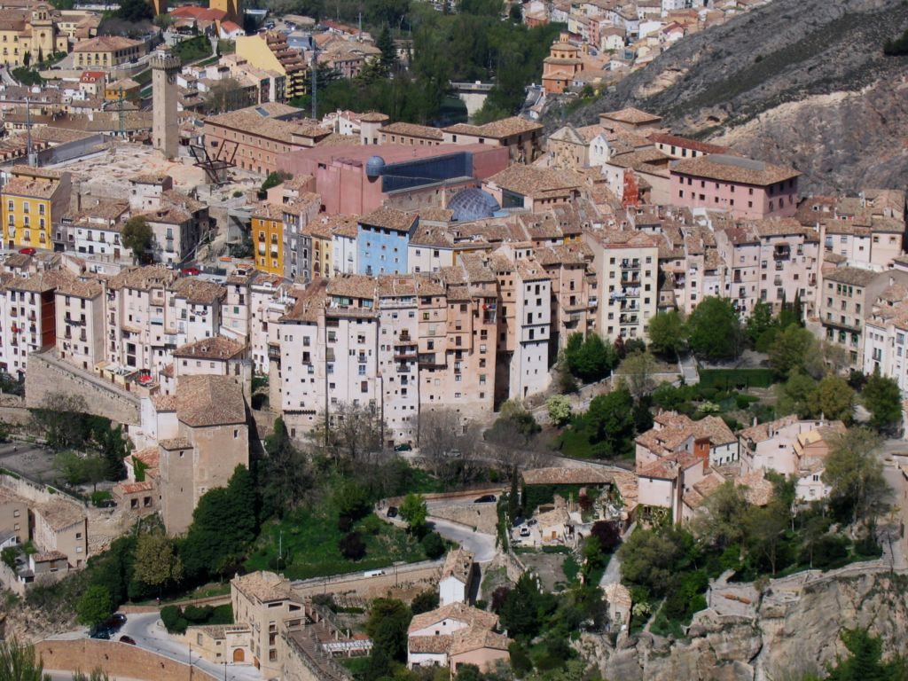 Cuenca. Mesto, v ktorom z útesu visia domy