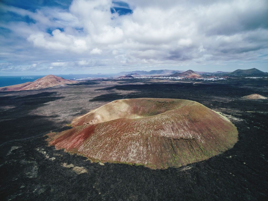 Národný park Timanfaya sopky a farebný piesok