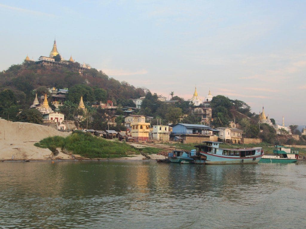 Mandalay. Mjanmarské centrum (nielen) budhistickej kultúry